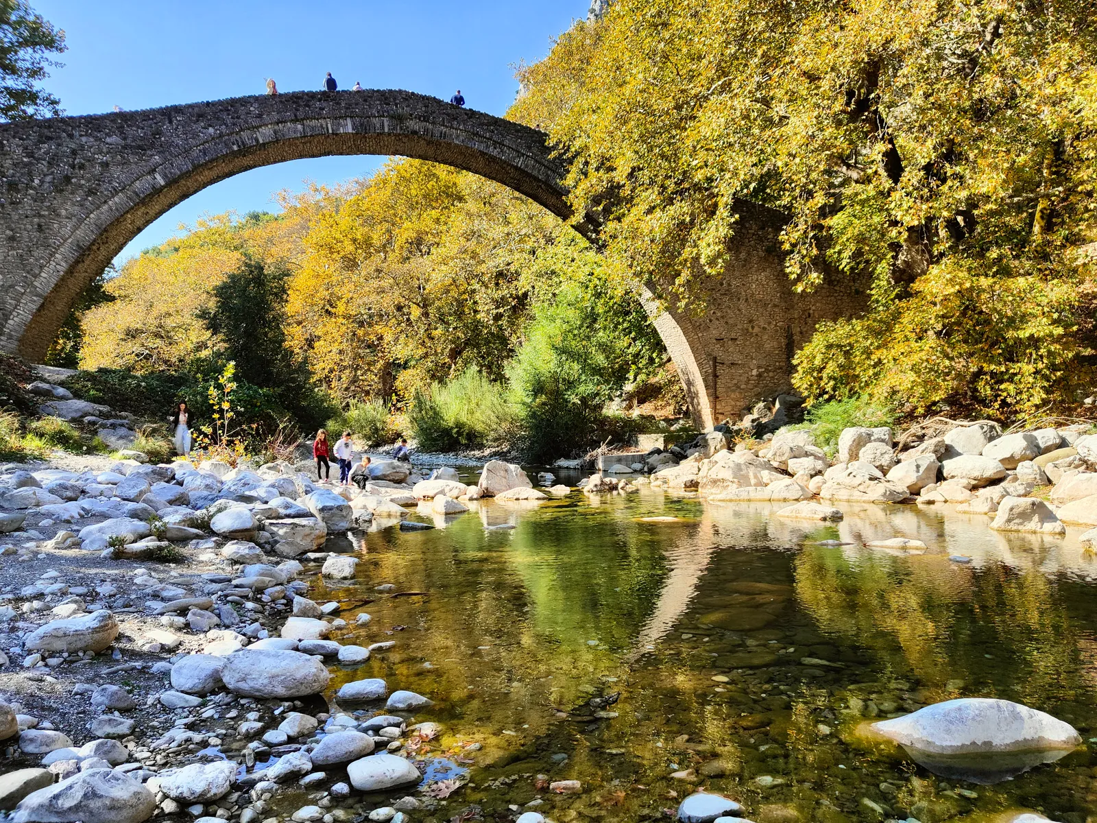 Τοξωτό Γεφύρι Πορταϊκού Ποταμού Πύλης - Κύρια άποψη στην Πύλη, Θεσσαλία, Ελλάδα